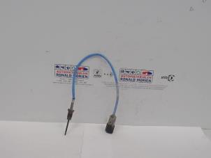 Gebruikte Uitlaat temperatuursensor Ford Transit Custom 2.2 TDCi 16V FWD Prijs € 40,00 Margeregeling aangeboden door Automaterialen Ronald Morien B.V.