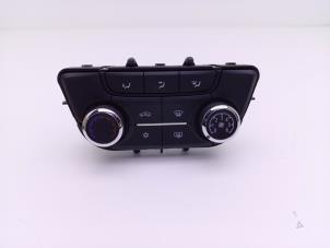 Gebruikte Chaufage Bedieningspaneel Opel Zafira Tourer (P12) 2.0 CDTI 16V 130 Ecotec Prijs € 45,00 Margeregeling aangeboden door Automaterialen Ronald Morien B.V.