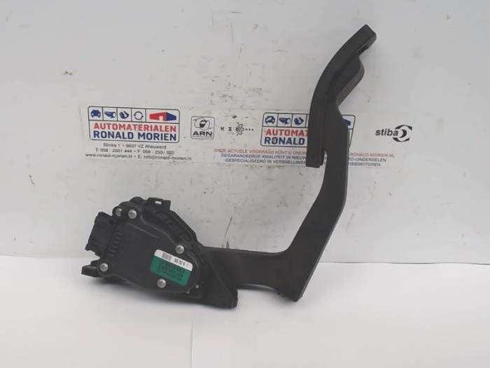 Gebruikte Sensor Gaspedaalpositie Audi A8 (D3) 4.2 TDI V8 32V Quattro Prijs € 9,99 Margeregeling aangeboden door Automaterialen Ronald Morien B.V.