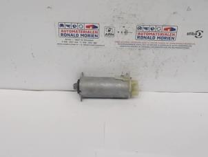 Gebruikte Stoelmotor Audi A8 (D3) 4.2 TDI V8 32V Quattro Prijs € 49,00 Margeregeling aangeboden door Automaterialen Ronald Morien B.V.