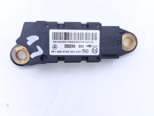 Gebruikte Airbag Sensor Mercedes E (W211) 2.2 E-220 CDI 16V Prijs € 15,00 Margeregeling aangeboden door Automaterialen Ronald Morien B.V.