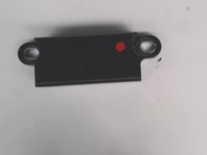 Gebruikte Airbag Sensor Mercedes E (W211) 2.2 E-220 CDI 16V Prijs € 25,00 Margeregeling aangeboden door Automaterialen Ronald Morien B.V.