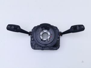 Gebruikte Combischakelaar Stuurkolom BMW Z4 Roadster (E89) sDrive 30i 3.0 24V Prijs € 95,00 Margeregeling aangeboden door Automaterialen Ronald Morien B.V.