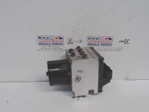 Gebruikte ABS Pomp Volkswagen Passat Variant (3C5) 2.0 TDI 140 Prijs € 75,00 Margeregeling aangeboden door Automaterialen Ronald Morien B.V.