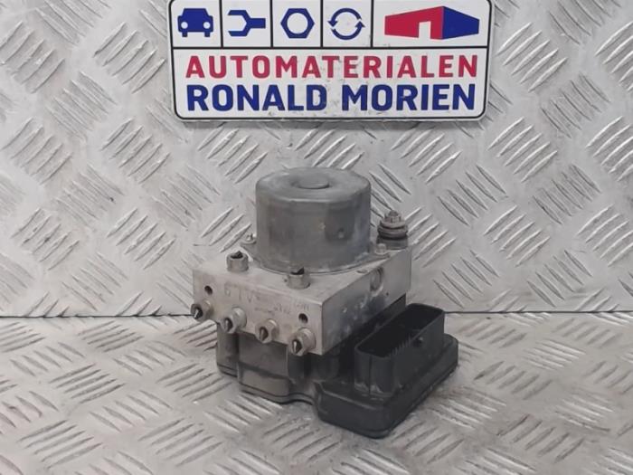 Gebruikte ABS Pomp Opel Meriva (B) 1.7 CDTI 16V Prijs € 225,00 Margeregeling aangeboden door Automaterialen Ronald Morien B.V.