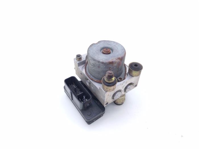 Gebruikte ABS Pomp Mazda 626 (GW19) 2.0i 16V GLX Prijs € 49,00 Margeregeling aangeboden door Automaterialen Ronald Morien B.V.