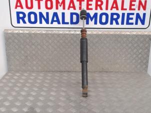 Gebruikte Schokdemper links-achter Opel Agila Mk.II (B) 1.2 16V Twinport Prijs € 35,00 Margeregeling aangeboden door Automaterialen Ronald Morien B.V.