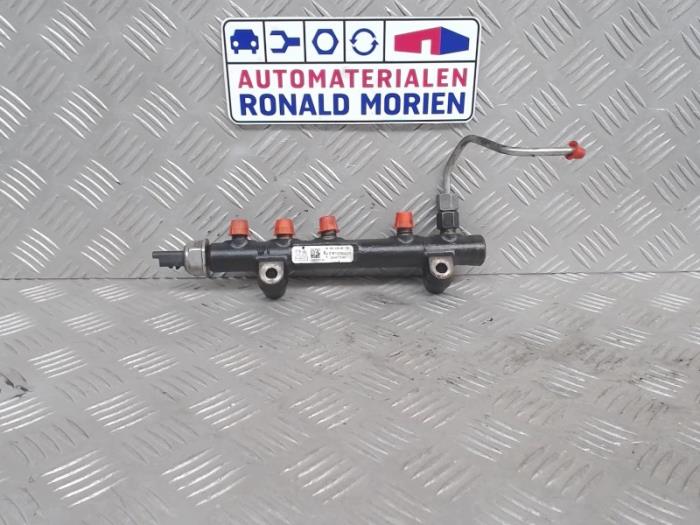 Gebruikte Verstuiver brug Ford Focus Prijs € 45,00 Margeregeling aangeboden door Automaterialen Ronald Morien B.V.