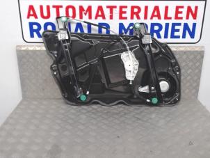 Gebruikte Raammechaniek 4Deurs rechts-voor Volkswagen Passat Variant (365) 2.0 TDI 16V 140 Prijs € 70,00 Margeregeling aangeboden door Automaterialen Ronald Morien B.V.