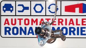 Gebruikte Hogedrukpomp Ford Focus 3 1.0 Ti-VCT EcoBoost 12V 100 Prijs € 40,00 Margeregeling aangeboden door Automaterialen Ronald Morien B.V.