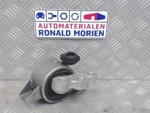 Gebruikte Motorrubber Fiat 500L (199) Prijs € 40,00 Margeregeling aangeboden door Automaterialen Ronald Morien B.V.