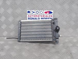 Gebruikte Kachel Verwarmingselement BMW 3 serie (E90) 330d 24V Prijs € 125,00 Margeregeling aangeboden door Automaterialen Ronald Morien B.V.