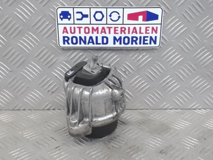 Gebruikte Motorrubber BMW 3 serie (E90) 330d 24V Prijs € 29,00 Margeregeling aangeboden door Automaterialen Ronald Morien B.V.