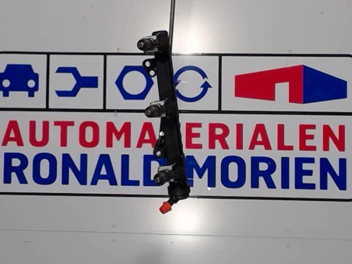 Gebruikte Injector brug Volkswagen Up! (121) 1.0 12V eco Load Up Prijs € 35,00 Margeregeling aangeboden door Automaterialen Ronald Morien B.V.