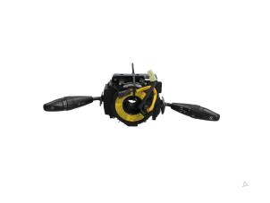 Gebruikte Combischakelaar Stuurkolom Ssang Yong Korando Cabrio (KJ) 2.9 TD Cabrio Prijs € 60,00 Margeregeling aangeboden door Automaterialen Ronald Morien B.V.