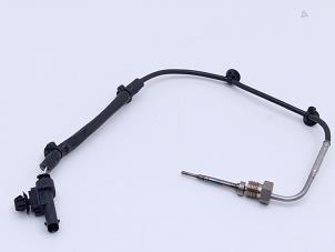 Gebruikte Uitlaat temperatuursensor Opel Astra J Sports Tourer (PD8/PE8/PF8) 1.6 CDTI 16V Prijs € 40,00 Margeregeling aangeboden door Automaterialen Ronald Morien B.V.