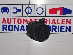 Gebruikte Luchtmassameter Volkswagen Beetle (16AE) 2.0 TDI 16V Prijs € 15,00 Margeregeling aangeboden door Automaterialen Ronald Morien B.V.