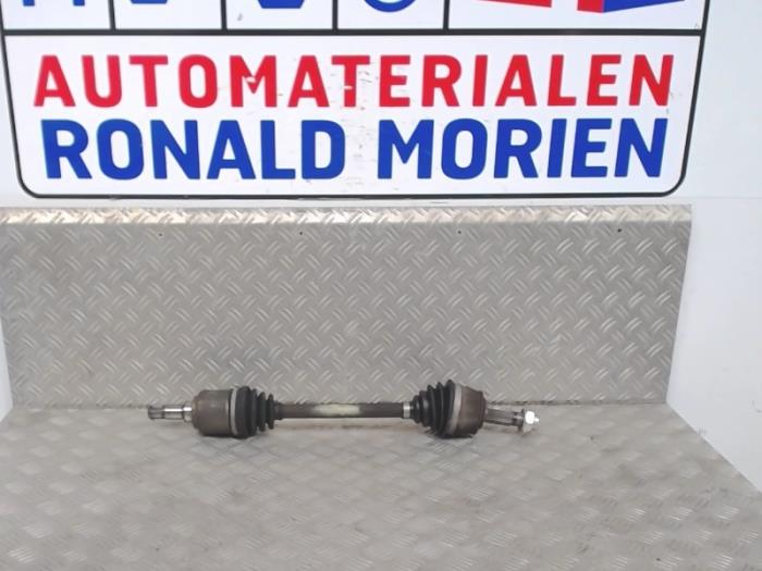 Gebruikte Aandrijfas links-voor Ford Ka II 1.3 TDCi 16V DPF Prijs € 30,00 Margeregeling aangeboden door Automaterialen Ronald Morien B.V.