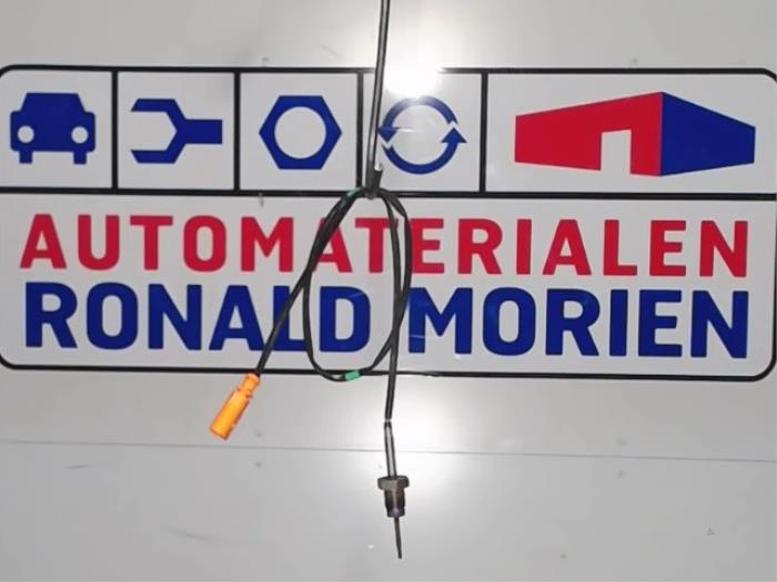 Gebruikte Uitlaat temperatuursensor Volkswagen Golf VII (AUA) 2.0 TDI 4Motion 16V Prijs € 25,00 Inclusief btw aangeboden door Automaterialen Ronald Morien B.V.