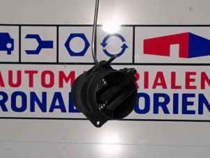 Gebruikte Luchtmassameter Volkswagen Touran (5T1) 2.0 TDI 150 Prijs € 15,00 Margeregeling aangeboden door Automaterialen Ronald Morien B.V.