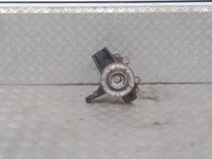 Gebruikte Fusee rechts-voor Volvo C30 (EK/MK) 2.0 16V Prijs € 65,00 Margeregeling aangeboden door Automaterialen Ronald Morien B.V.