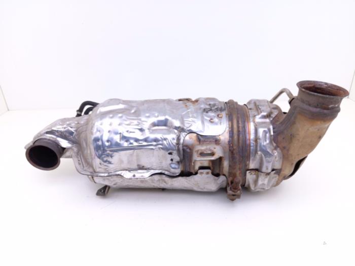 Gebruikte Roetfilter Peugeot 207/207+ (WA/WC/WM) 1.6 HDi Prijs € 275,00 Margeregeling aangeboden door Automaterialen Ronald Morien B.V.