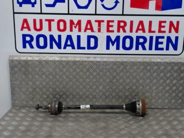 Gebruikte Steekas rechts-achter Volkswagen Tiguan (5N1/2) 2.0 TDI 16V Prijs € 20,00 Margeregeling aangeboden door Automaterialen Ronald Morien B.V.