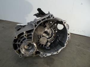 Gebruikte Versnellingsbak Volkswagen Scirocco (137/13AD) 2.0 TDI 16V Prijs € 475,00 Margeregeling aangeboden door Automaterialen Ronald Morien B.V.