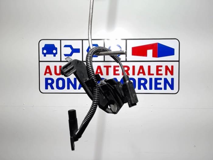 Gebruikte Nokkenas Sensor Volvo V40 Cross Country (MZ) 1.6 D2 Prijs € 35,00 Margeregeling aangeboden door Automaterialen Ronald Morien B.V.
