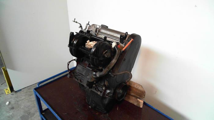 Gebruikte Motor Seat Cordoba Vario (6K5) 1.6i Prijs € 300,00 Margeregeling aangeboden door Automaterialen Ronald Morien B.V.