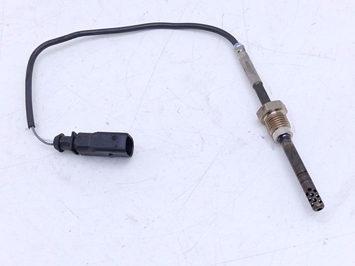 Gebruikte Uitlaat temperatuursensor Audi A5 Sportback (8TA) 2.0 TDI 16V Prijs € 25,00 Margeregeling aangeboden door Automaterialen Ronald Morien B.V.