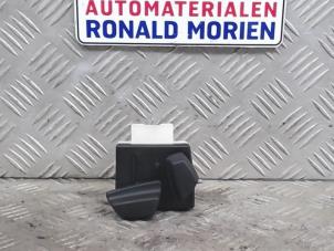 Gebruikte Schakelaar Stoelverstelling BMW 5 serie (E60) Prijs € 15,00 Margeregeling aangeboden door Automaterialen Ronald Morien B.V.