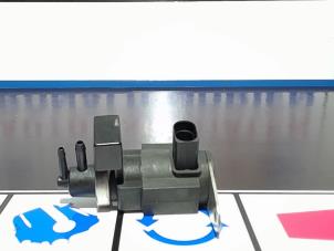 Gebruikte Omvormer Audi A8 (D3) 4.0 TDI V8 32V Quattro Prijs € 35,00 Margeregeling aangeboden door Automaterialen Ronald Morien B.V.