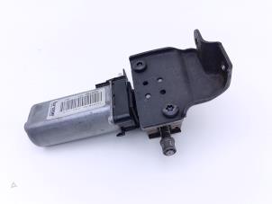 Gebruikte Stoelverstelling motor Chrysler Sebring II (JS) 2.0 CRD 16V Prijs € 30,00 Margeregeling aangeboden door Automaterialen Ronald Morien B.V.