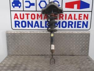 Gebruikte Schokdemperpoot links-voor Audi A6 Avant (C6) 2.0 TDI 16V Prijs € 29,00 Margeregeling aangeboden door Automaterialen Ronald Morien B.V.