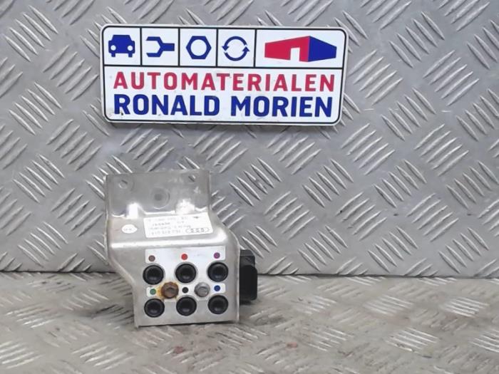 Gebruikte Luchthoeveelheidsmeter Audi A8 (D3) 4.0 TDI V8 32V Quattro Prijs € 80,00 Margeregeling aangeboden door Automaterialen Ronald Morien B.V.