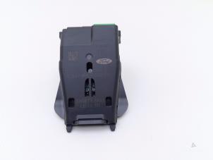 Gebruikte Sensor ACC (afstand) Ford C-Max (DXA) 1.5 TDCi 120 16V Prijs € 125,00 Margeregeling aangeboden door Automaterialen Ronald Morien B.V.