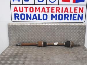 Gebruikte Homokineetas rechts-voor Renault Megane III Coupe (DZ) Prijs € 45,00 Margeregeling aangeboden door Automaterialen Ronald Morien B.V.
