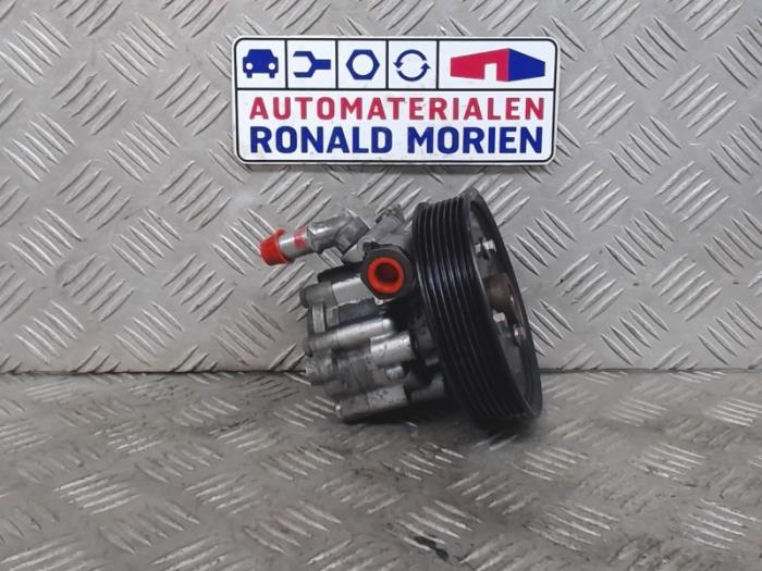 Gebruikte Servopomp Opel Vivaro 2.0 CDTI Prijs € 82,60 Margeregeling aangeboden door Automaterialen Ronald Morien B.V.