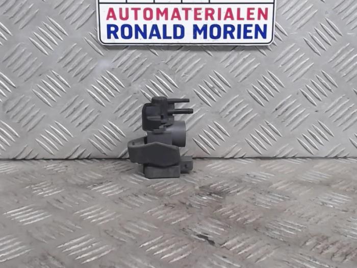 Gebruikte Turbo Overdrukklep Opel Vivaro 2.0 CDTI Prijs € 29,95 Margeregeling aangeboden door Automaterialen Ronald Morien B.V.