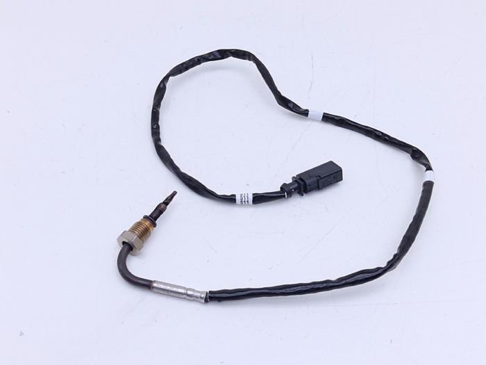 Gebruikte Uitlaat temperatuursensor Volkswagen Passat (3G2) 1.6 TDI 16V Prijs € 18,15 Inclusief btw aangeboden door Automaterialen Ronald Morien B.V.