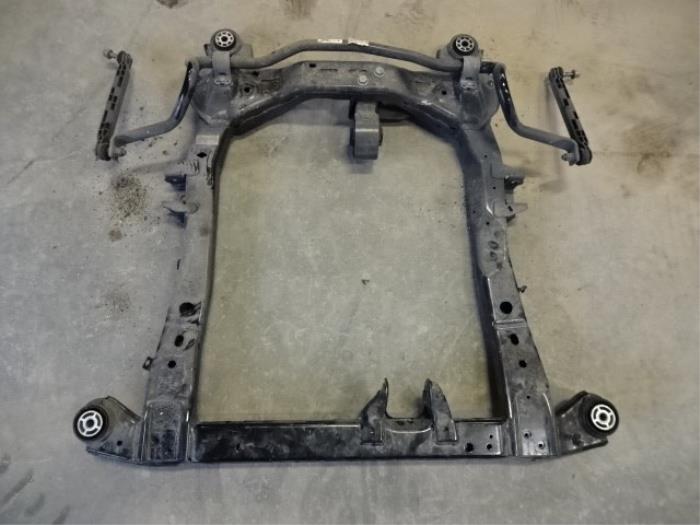 Gebruikte Subframe Opel Insignia Sports Tourer 2.0 CDTI 16V Prijs € 75,00 Margeregeling aangeboden door Automaterialen Ronald Morien B.V.