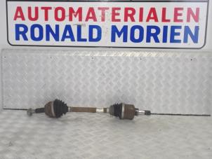 Gebruikte Aandrijfas links-voor Ford Fiesta Prijs € 45,00 Margeregeling aangeboden door Automaterialen Ronald Morien B.V.
