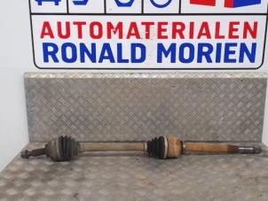Gebruikte Homokineetas rechts-voor Renault Trafic New (FL) 2.0 dCi 16V 115 Prijs € 110,00 Margeregeling aangeboden door Automaterialen Ronald Morien B.V.