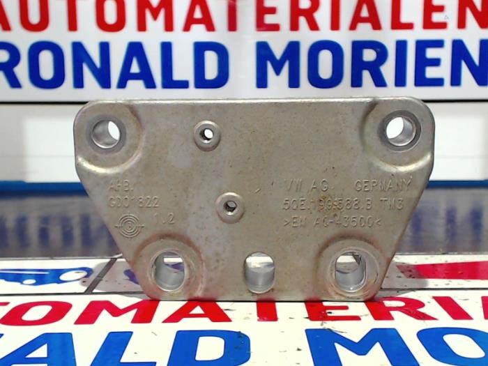 Gebruikte Motorsteun Volkswagen Golf VII (AUA) e-Golf Prijs € 22,99 Inclusief btw aangeboden door Automaterialen Ronald Morien B.V.