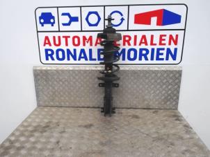 Gebruikte Mac Phersonpoot rechts-voor Opel Vivaro B 1.6 CDTI 115 Prijs € 90,00 Margeregeling aangeboden door Automaterialen Ronald Morien B.V.