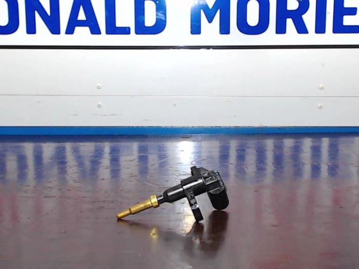 Gebruikte Sensor radiateurtemperatuur Volkswagen Golf VII Variant (AUVV) 2.0 TDI 16V Prijs € 15,00 Margeregeling aangeboden door Automaterialen Ronald Morien B.V.