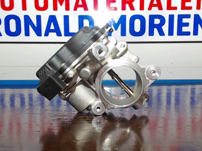 Gebruikte Gasklephuis Volkswagen Jetta IV (162/16A) 2.0 TDI 16V Prijs € 37,19 Margeregeling aangeboden door Automaterialen Ronald Morien B.V.