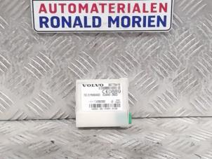 Gebruikte Alarm module Volvo C30 (EK/MK) 2.0 D 16V Prijs € 40,00 Margeregeling aangeboden door Automaterialen Ronald Morien B.V.