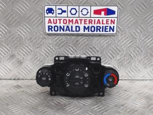 Gebruikte Chaufage Bedieningspaneel Ford Fiesta 6 (JA8) 1.0 EcoBoost 12V 125 Prijs € 39,00 Margeregeling aangeboden door Automaterialen Ronald Morien B.V.